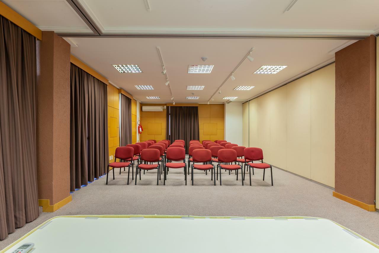 Tri Hotel Executive Criciuma Крисіума Бізнес фото