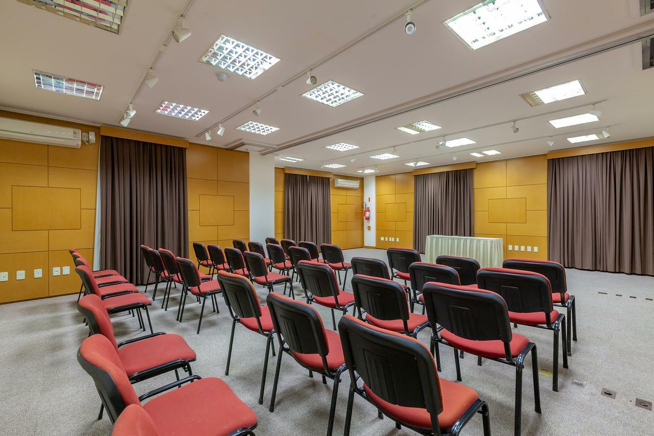 Tri Hotel Executive Criciuma Крисіума Бізнес фото