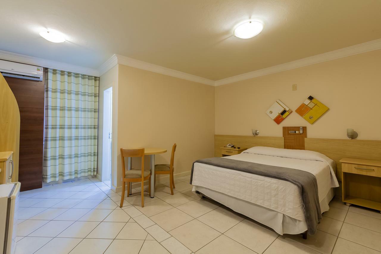 Tri Hotel Executive Criciuma Крисіума Номер фото